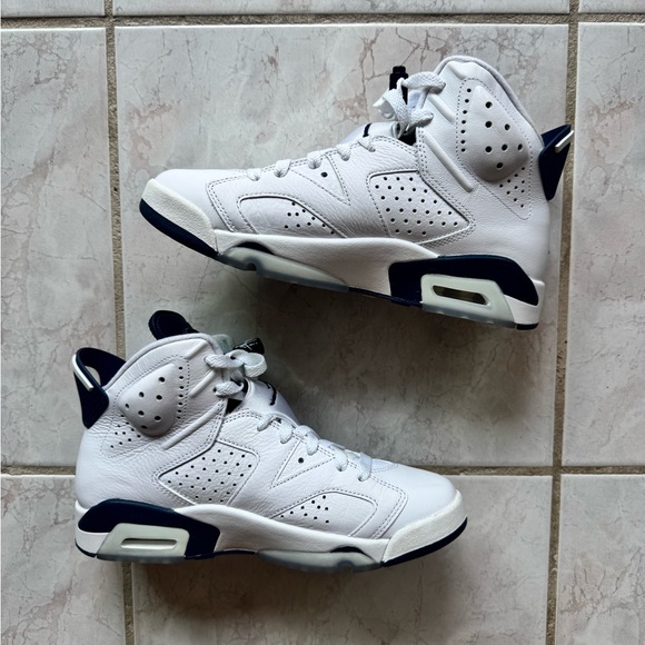 Air Jordan 6 Retro ‘Midnight Navy’ Sneakers